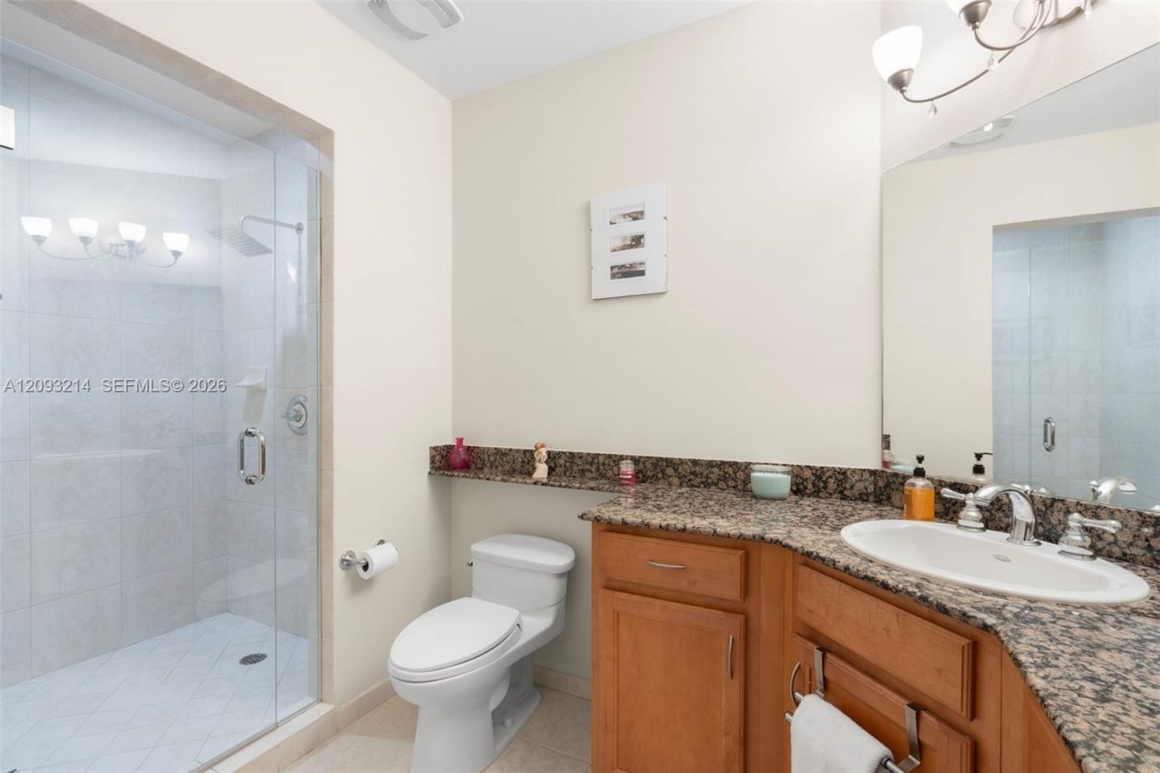 16101 Emerald Estates Dr, Unit 448, Weston, FL 33331 Photo