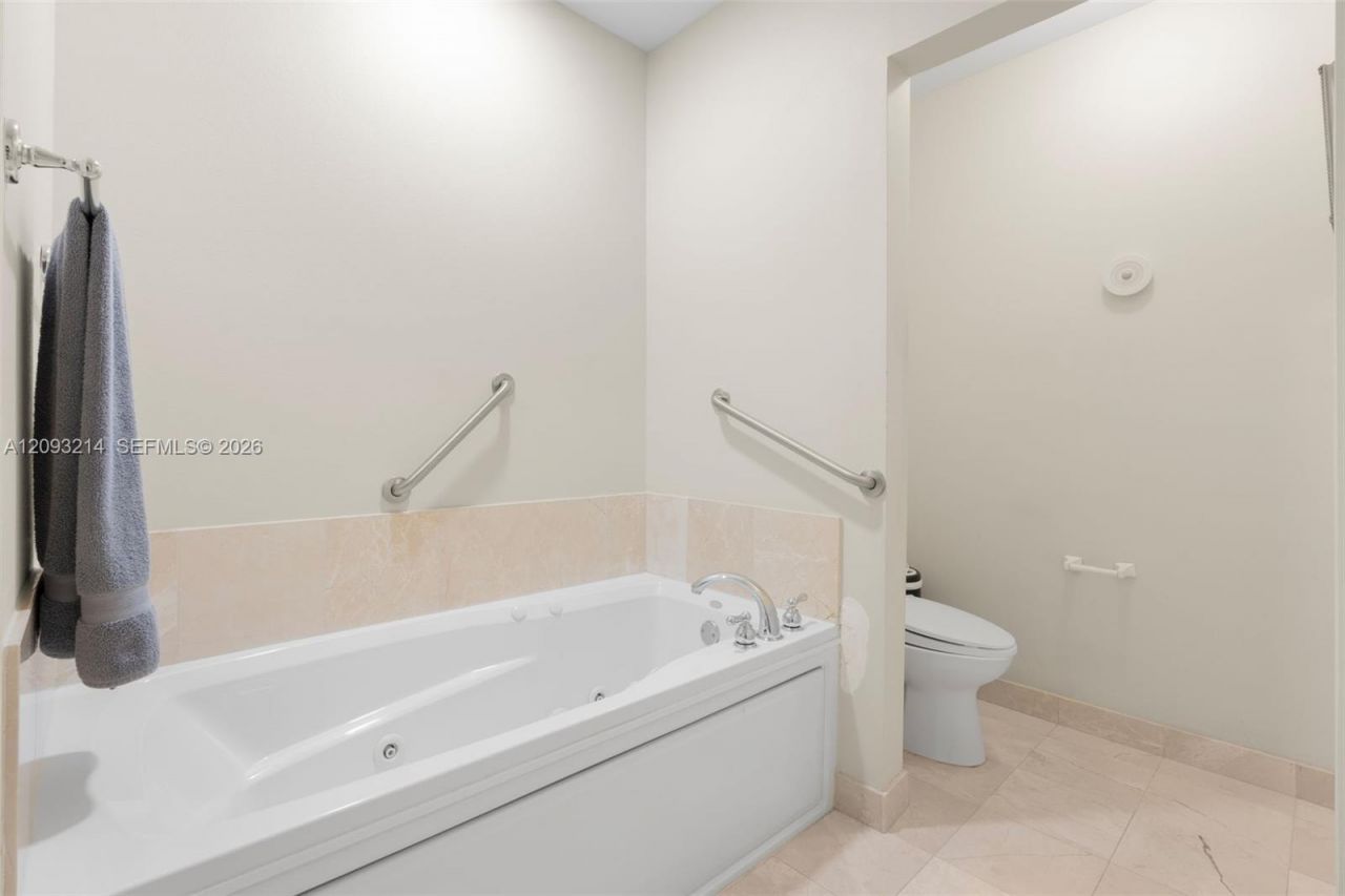 16101 Emerald Estates Dr, Unit 448, Weston, FL 33331 Photo