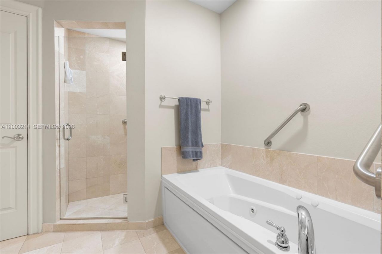 16101 Emerald Estates Dr, Unit 448, Weston, FL 33331 Photo