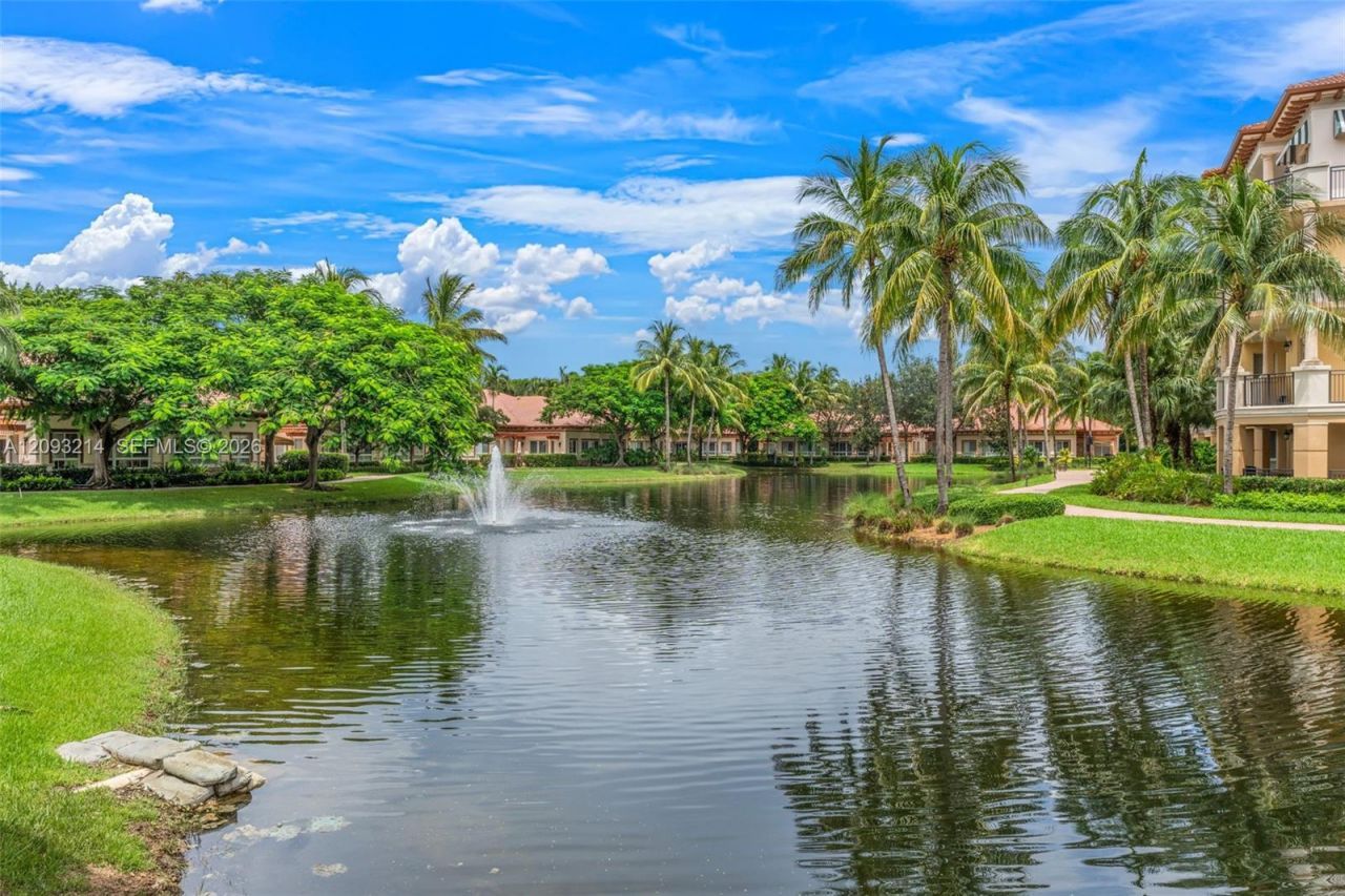 16101 Emerald Estates Dr, Unit 448, Weston, FL 33331 Photo