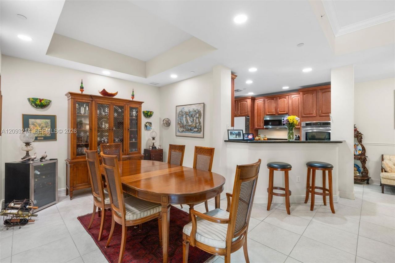 16101 Emerald Estates Dr, Unit 448, Weston, FL 33331 Photo