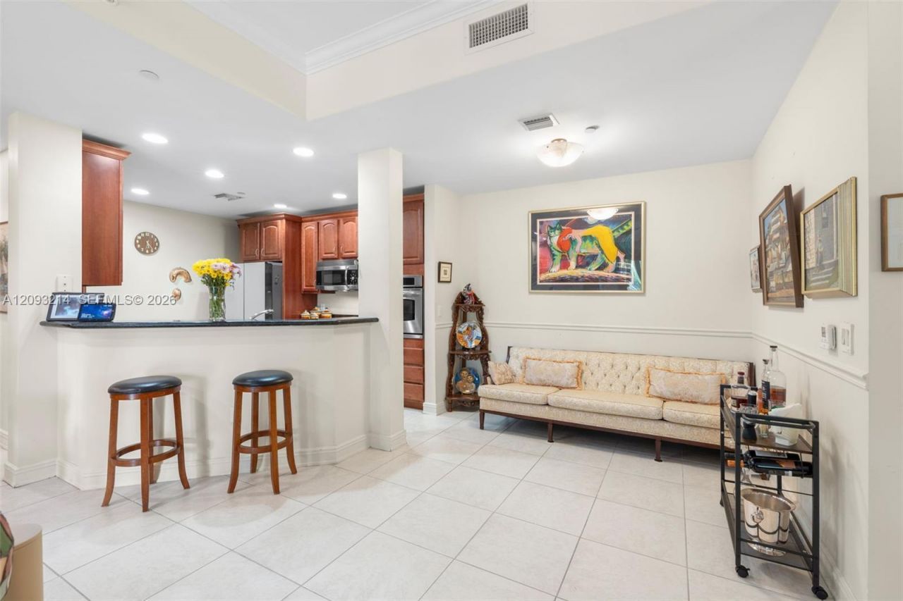 16101 Emerald Estates Dr, Unit 448, Weston, FL 33331 Photo