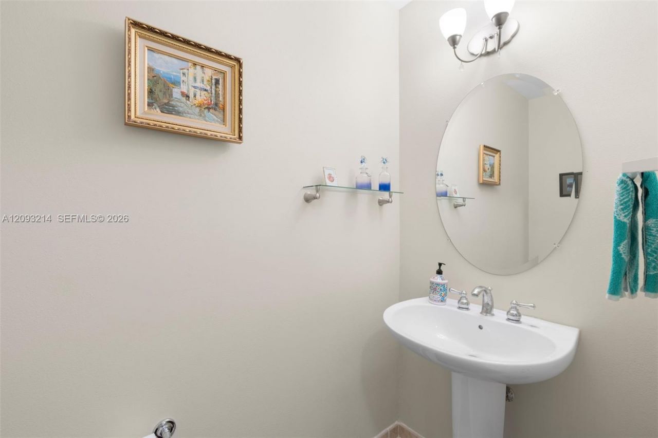 16101 Emerald Estates Dr, Unit 448, Weston, FL 33331 Photo