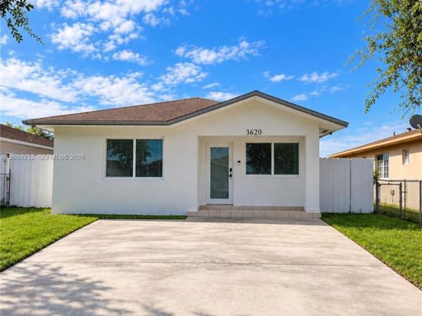 3620 NW 189th St , Miami Gardens, FL 33056