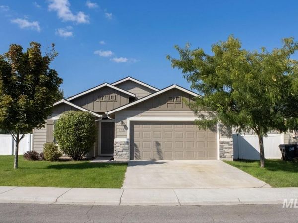 1520 W Atacama Dr, Kuna, ID 83634
