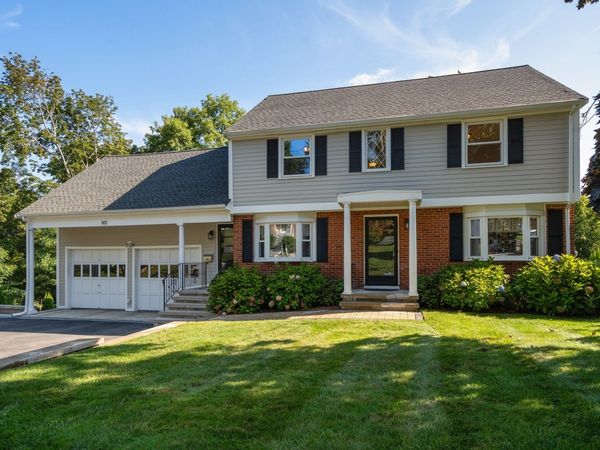 37 Robinhood Road, Winchester, MA 01890