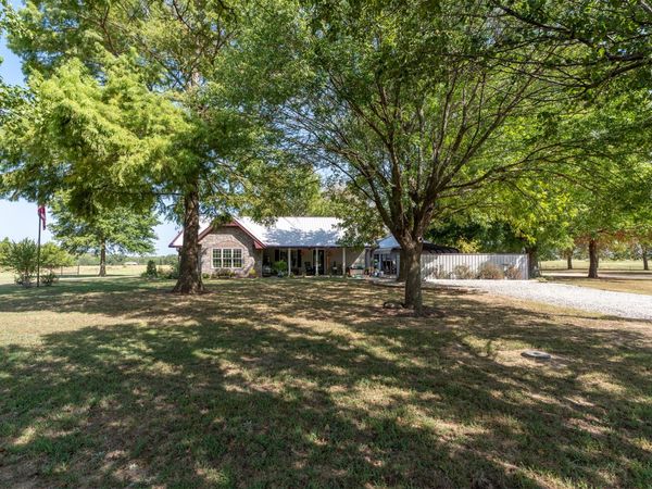 377038 E 1060 , Okemah, OK 74859