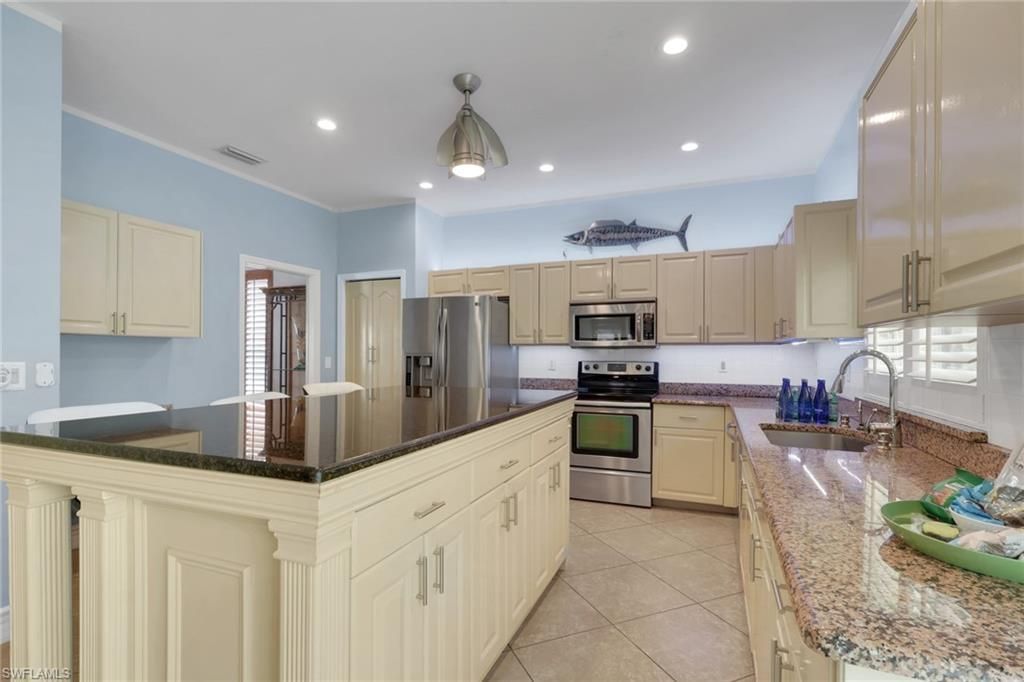 2356 Heritage Greens Dr, Naples, FL 34119 Photo