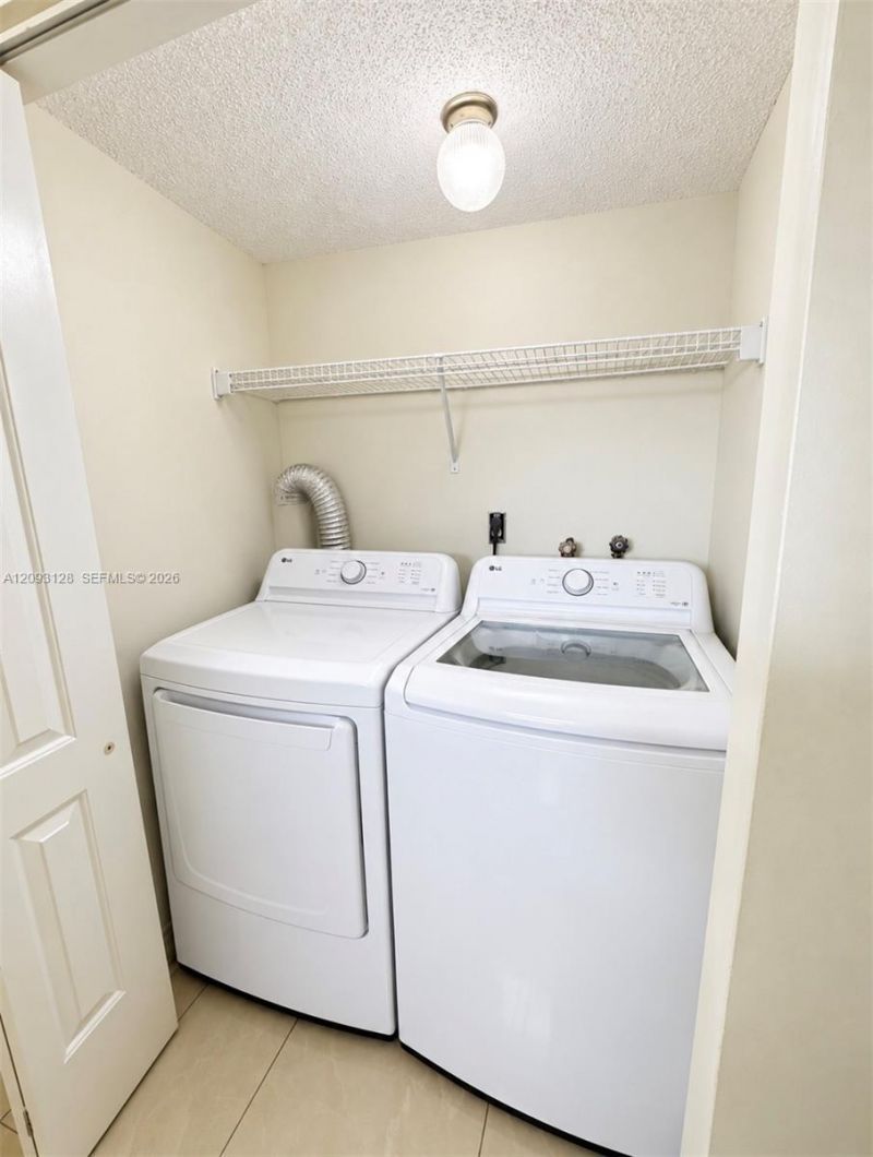 9357 Fontainebleau Blvd, Unit D310, Miami, FL 33172 Photo