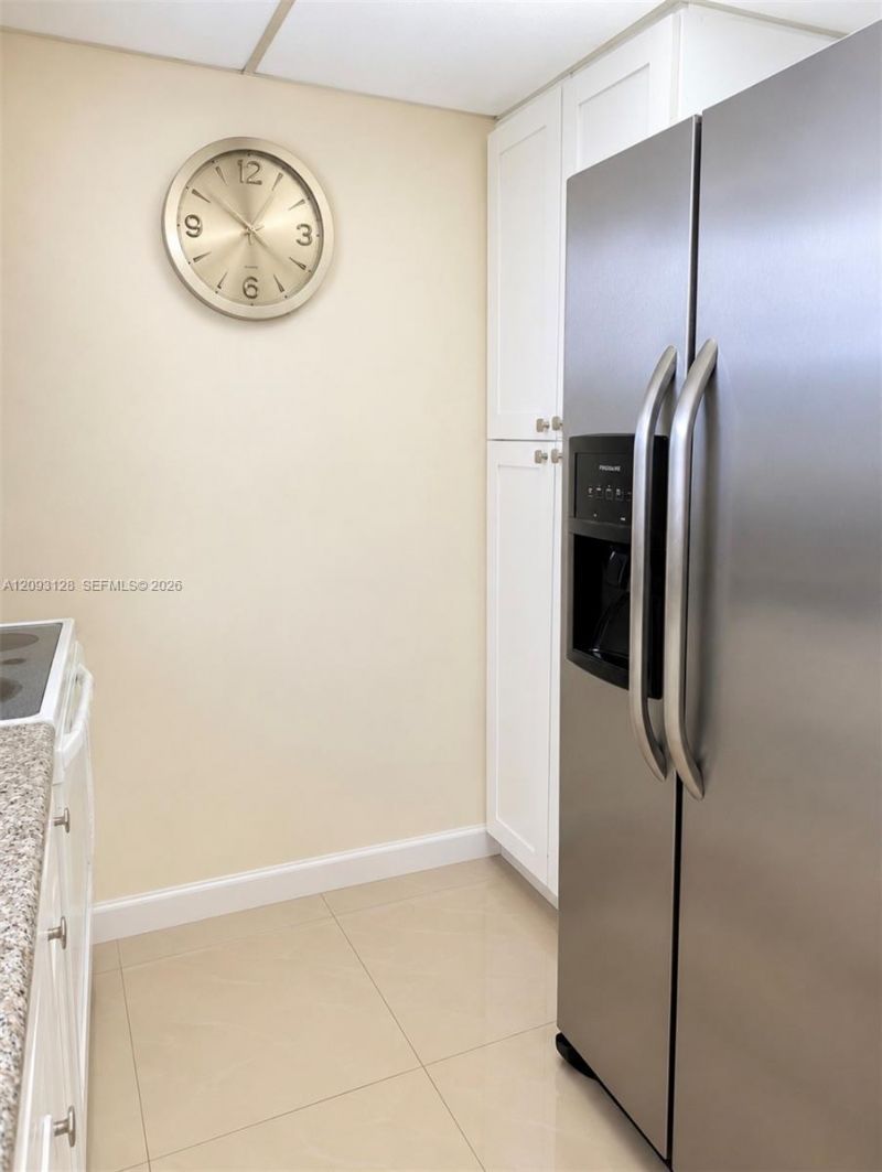9357 Fontainebleau Blvd, Unit D310, Miami, FL 33172 Photo