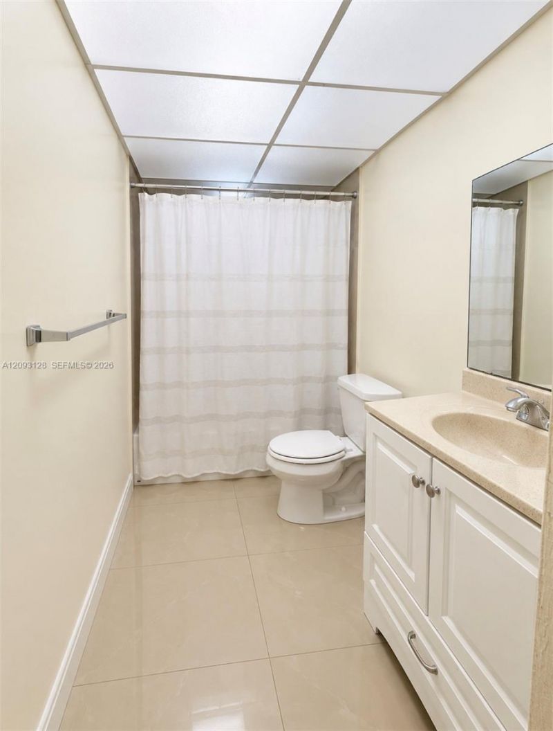 9357 Fontainebleau Blvd, Unit D310, Miami, FL 33172 Photo