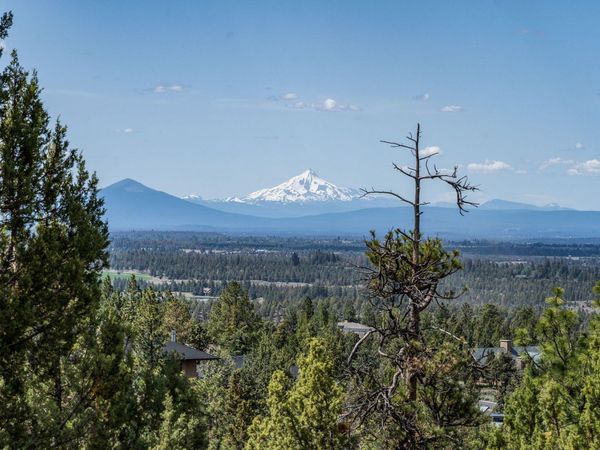 3341 NW Panorama Drive, Bend, OR 97703