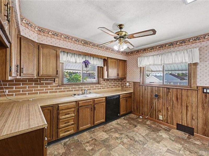 117 W Hill Street, Pleasant Hill, OH 45359 Photo 8