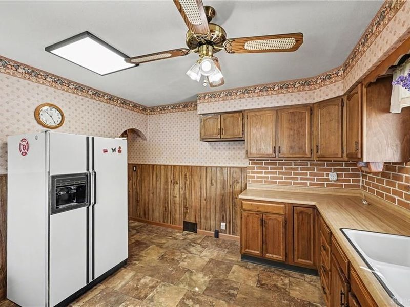 117 W Hill Street, Pleasant Hill, OH 45359 Photo 9