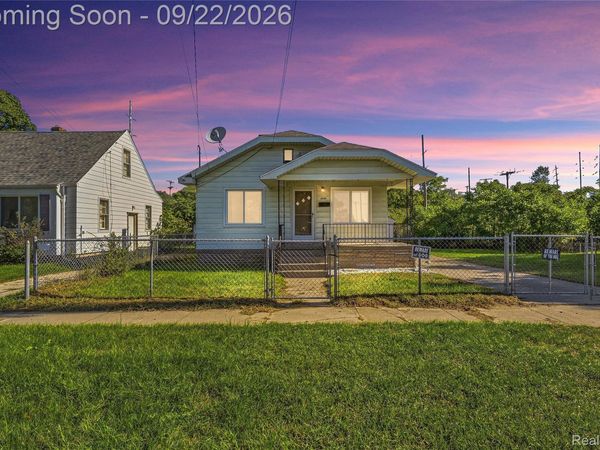 4609 Pengelly Road, Flint, Mi 48507