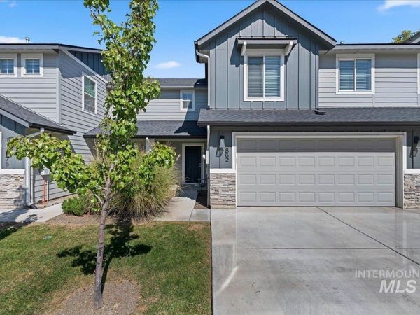 862 W Woodpine St, Meridian, ID 83646