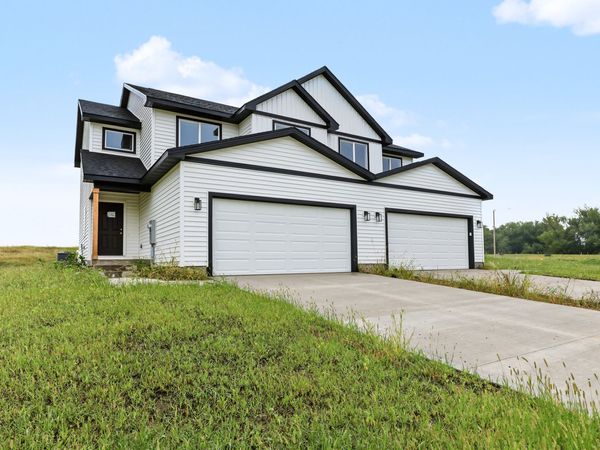 612 Cottonwood Avenue, Woodward, IA 50276