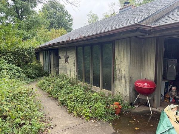 1405 Lynwood Court, Liberty, MO 64068