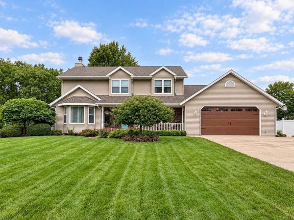 711 E Azalea Terrace, Beloit, WI 53511