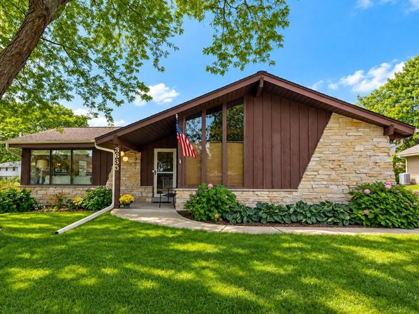 3635 S Greenlawn TERRACE, New Berlin, WI 53151
