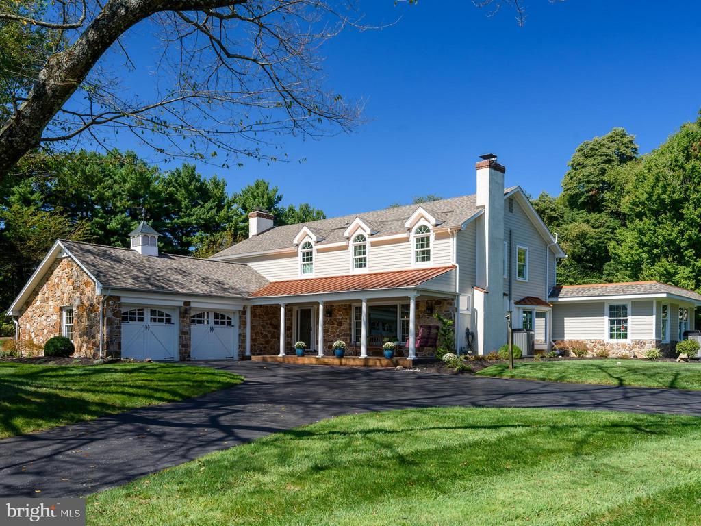 935 SKYLINE DRIVE , CHESTER SPRINGS, PA 19425