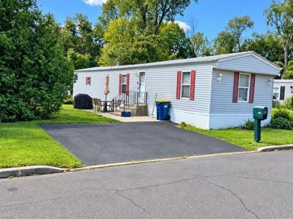 9911 LINDLEY DRIVE , MORRISVILLE, PA 19067