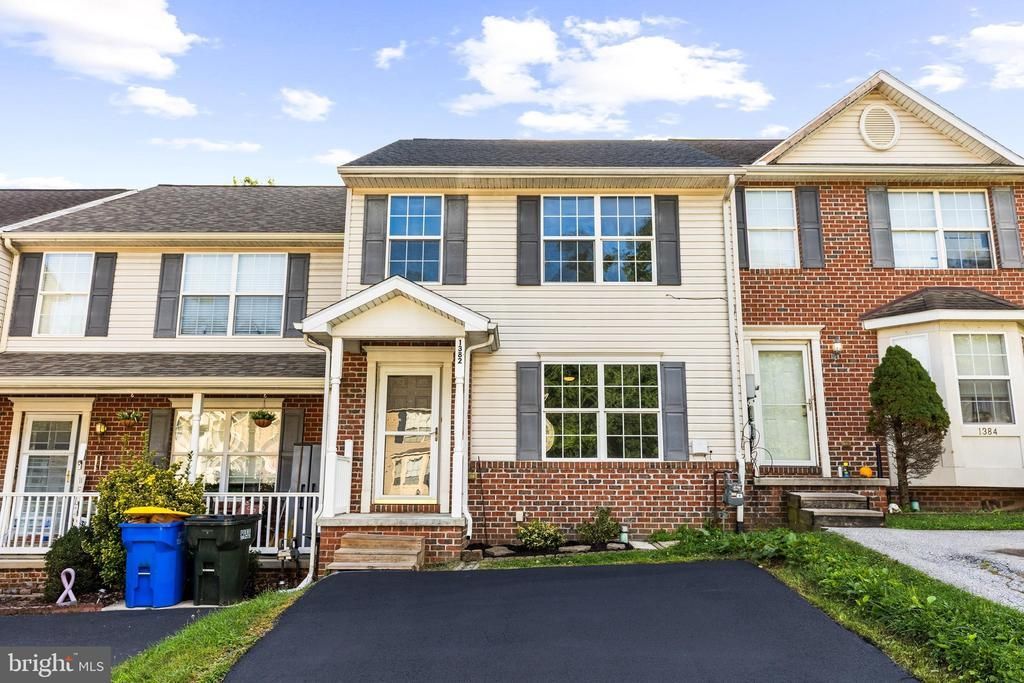 1382 Wanda Drive, Hanover, PA 17331 Main Photo
