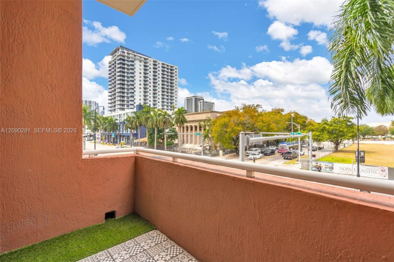 2001 Biscayne Blvd , Unit 3212, Miami, FL 33137 Photo