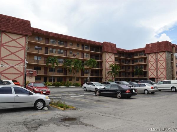 1325 W 68th St , Unit 221, Hialeah, FL 33014