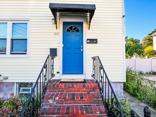 125 Field St, New Bedford, MA 02740