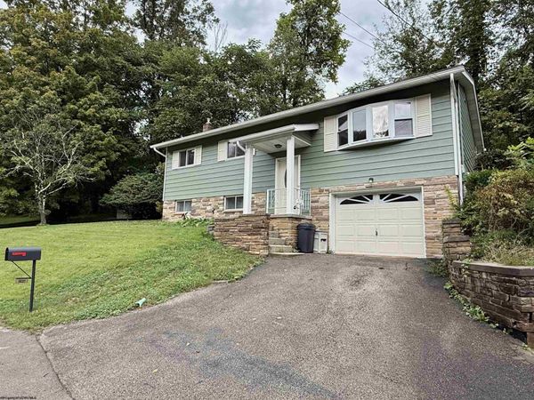 106 Elizabeth Circle, Kingwood, WV 26537