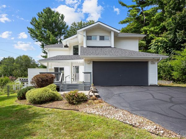 6552 Orion Road, Rochester Hills, Mi 48306