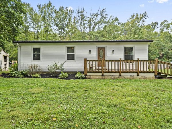 3301 Meister Road SW, Lancaster, OH 43130