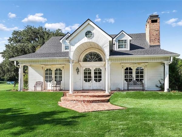 3409 BAYOU Road , St Bernard, LA 70085