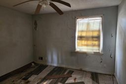 1812 Saint Louis Avenue photo 4