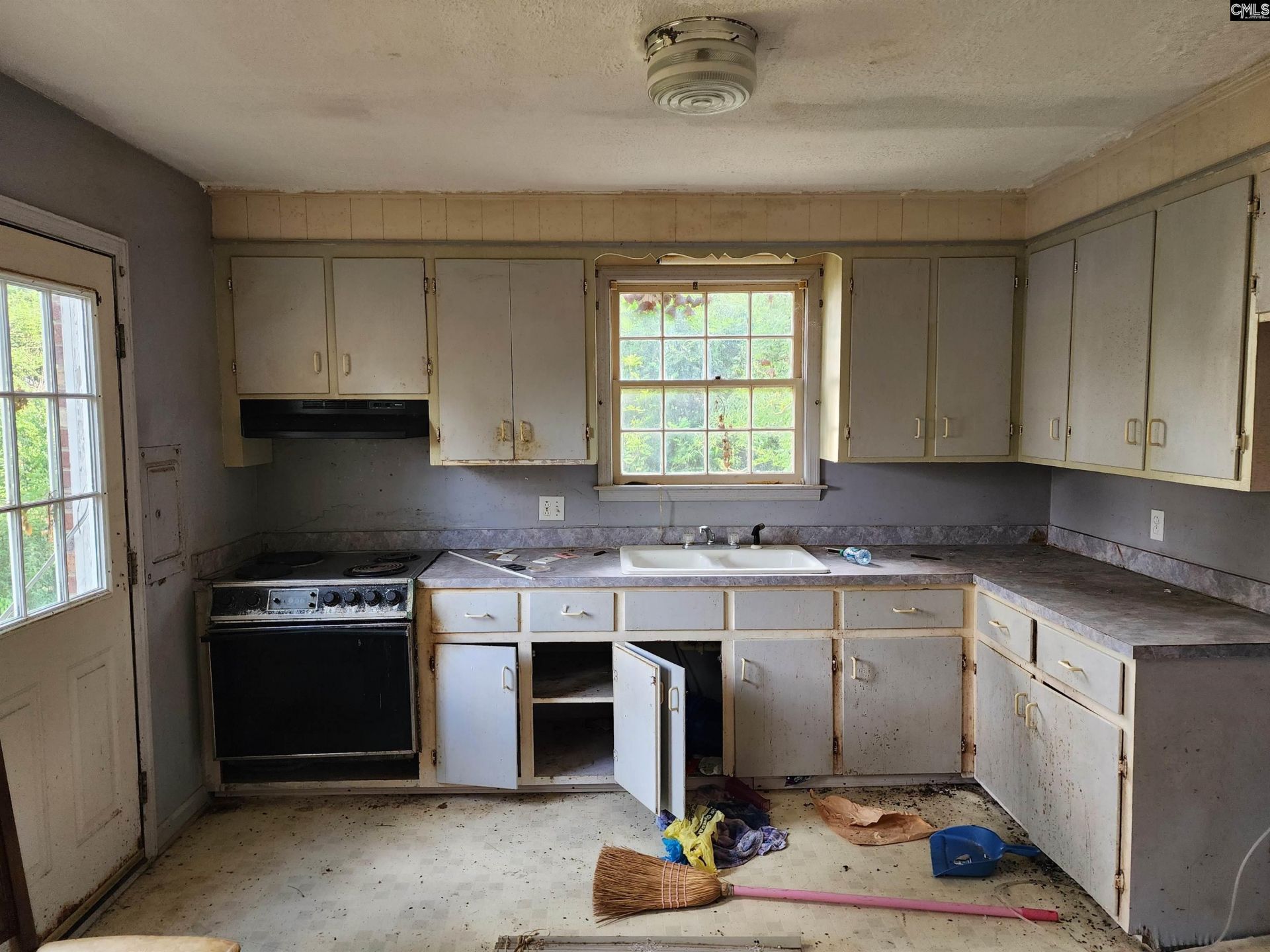 1812 Saint Louis Avenue Photo 4