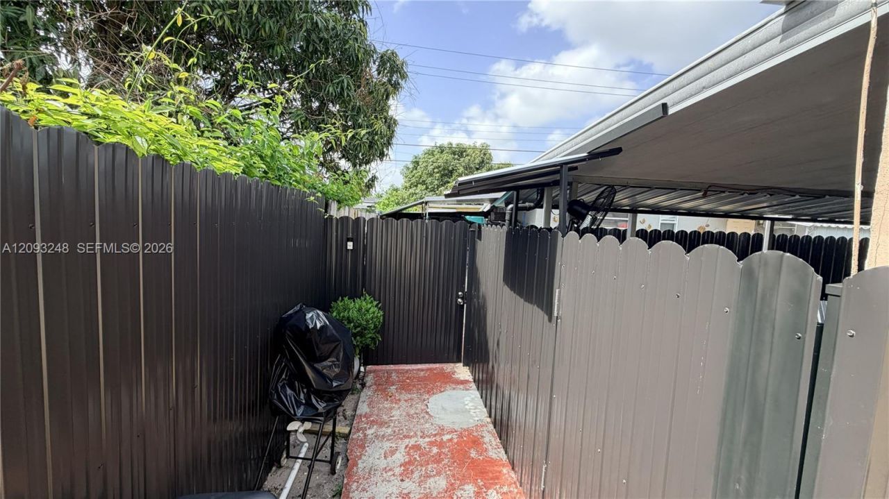 236 E 14th St, Hialeah, FL 33010 Photo