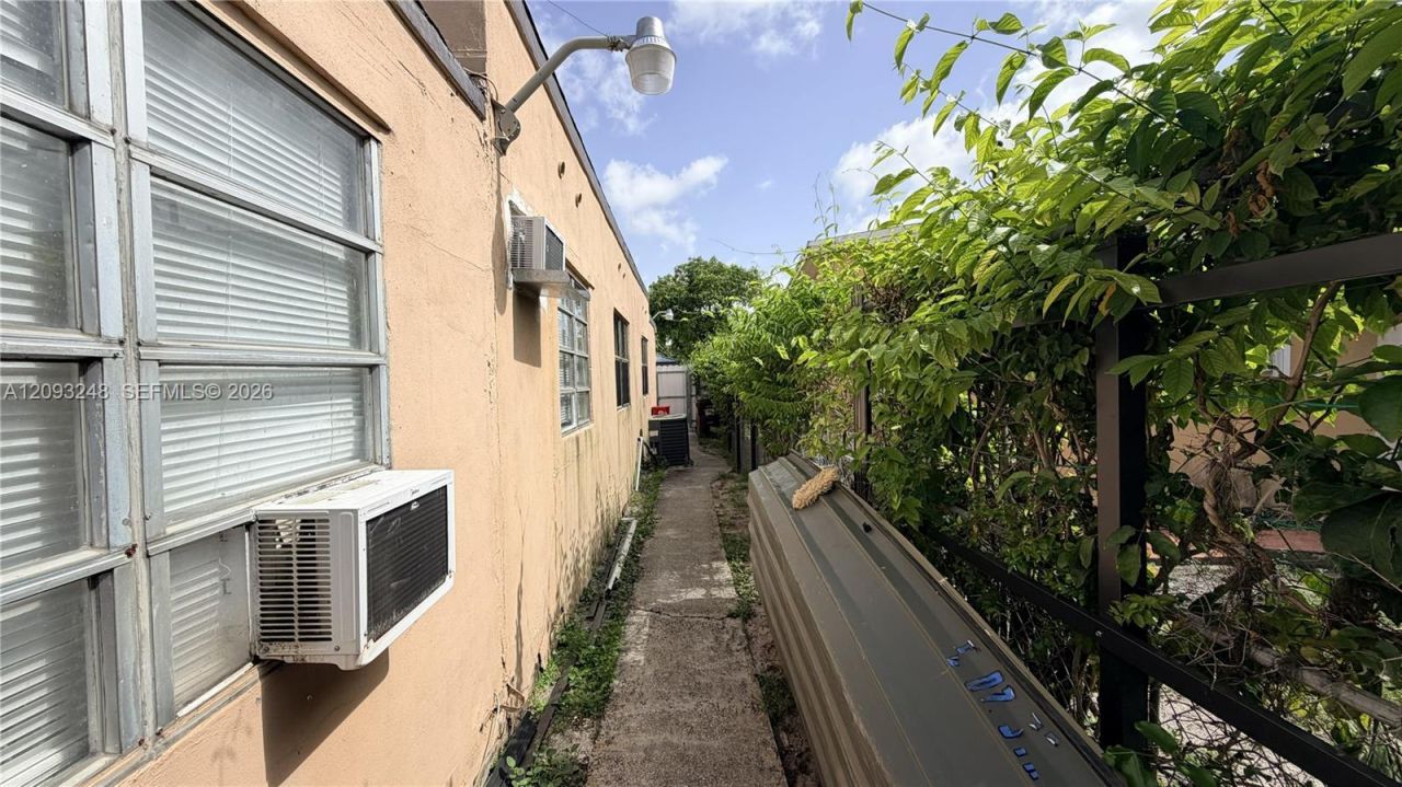 236 E 14th St, Hialeah, FL 33010 Photo