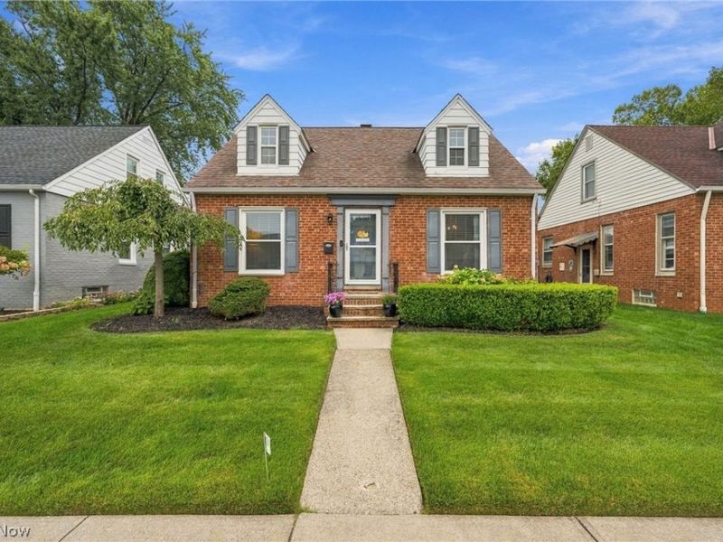 589 S Falmouth Drive, Rocky River, OH 44116 Photo 2