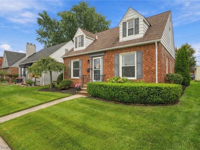 589 S Falmouth Drive, Rocky River, OH 44116 Photo 3