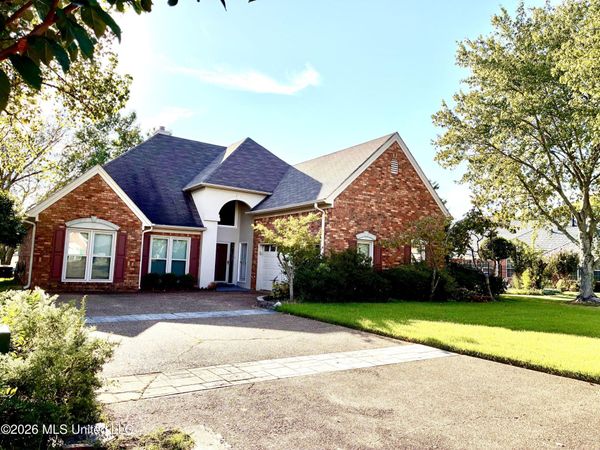8327 Waverly Cove, Olive Branch, MS 38654
