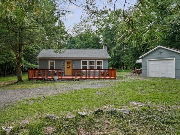 105 Chariton Drive , East Stroudsburg, PA 18301