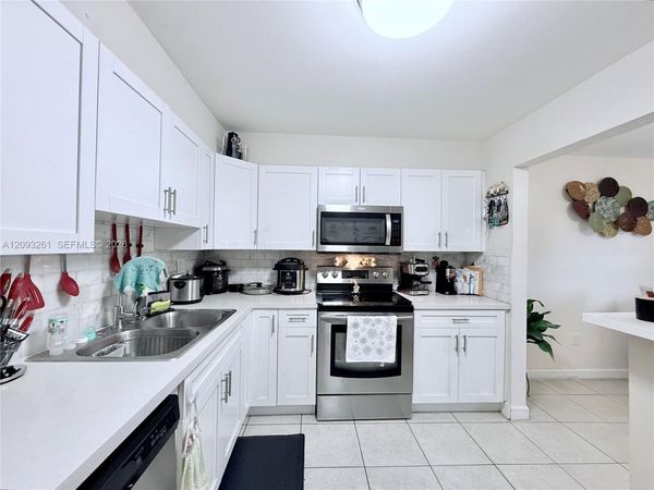1284 W 44th Pl, Unit 1, Hialeah, FL 33012