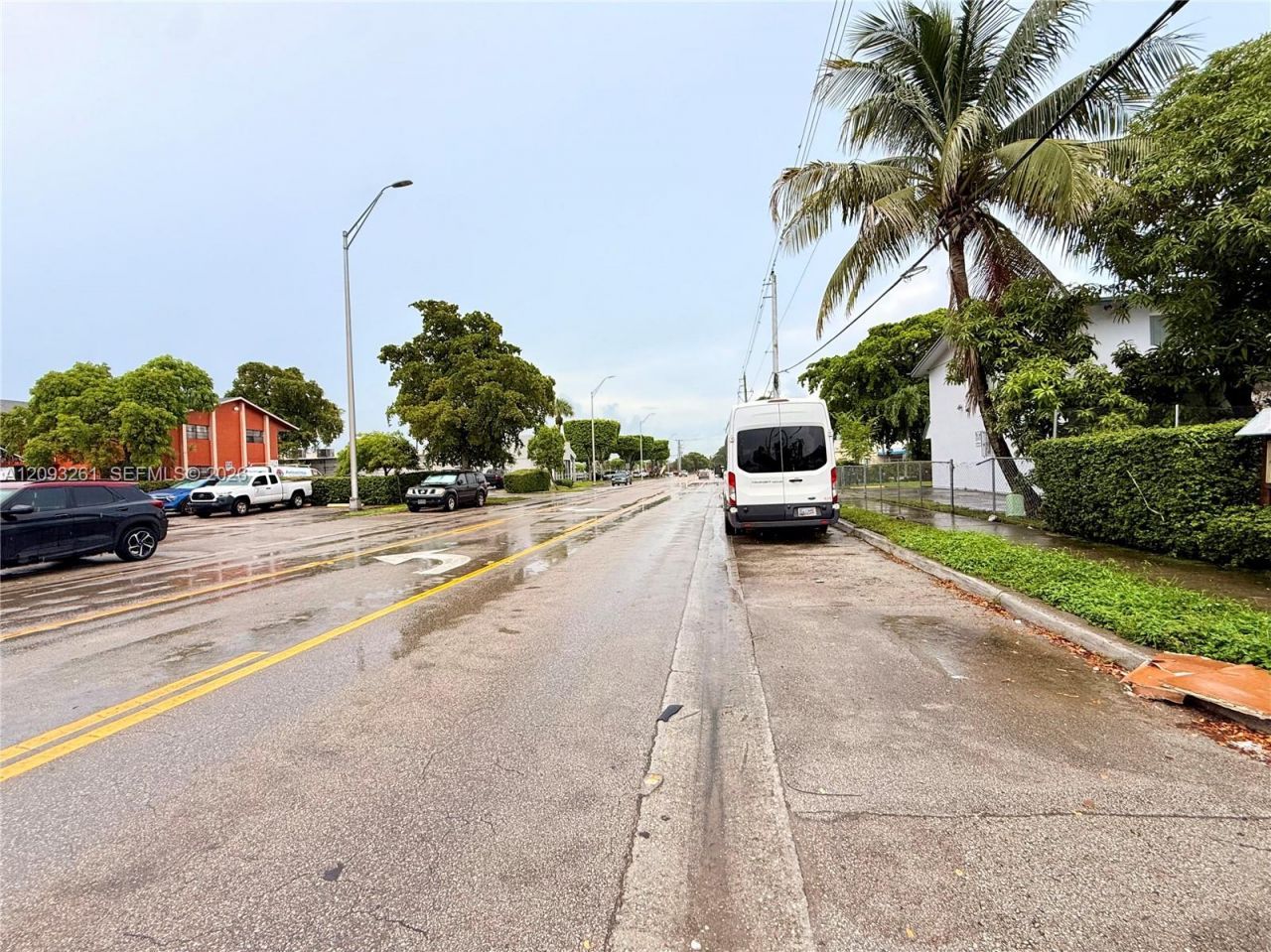 1284 W 44th Pl, Unit 1, Hialeah, FL 33012 Photo