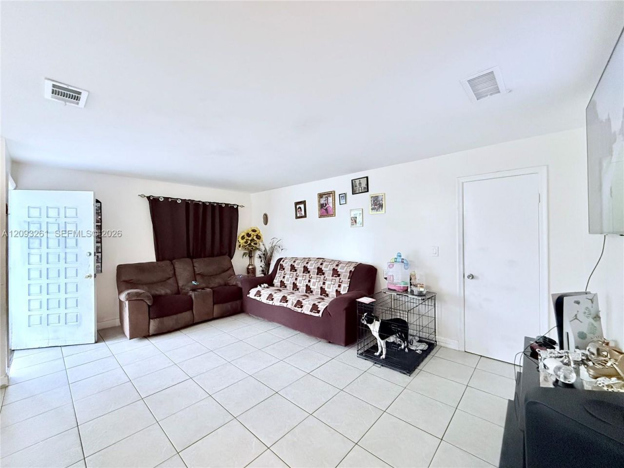 1284 W 44th Pl, Unit 1, Hialeah, FL 33012 Photo