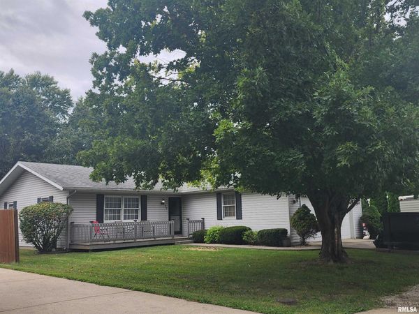 209 N 4TH Street, Mechanicsburg, IL 62545