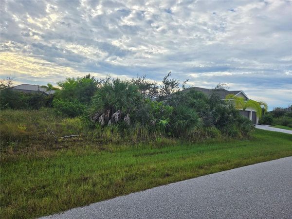 9303 ROSEBUD CIRCLE , PORT CHARLOTTE, FL 33981