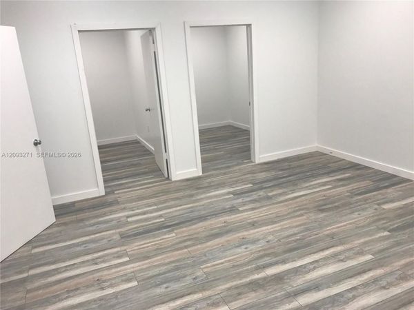 7500 NW 25th St, Unit 202, Miami, FL 33122