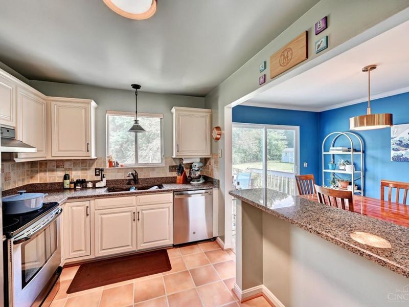 960 Butterfly Court, Springfield Township, OH 45231 Photo 12