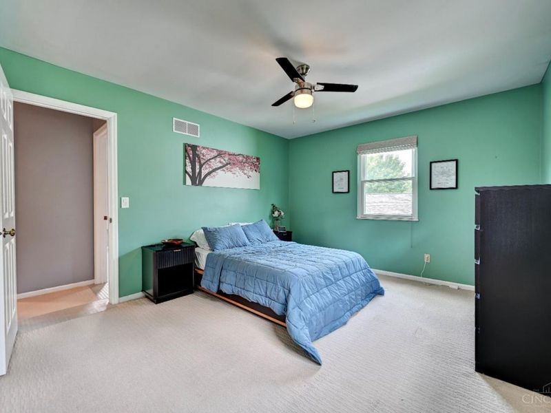 960 Butterfly Court, Springfield Township, OH 45231 Photo 14
